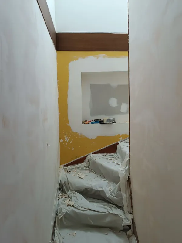 Réparation de mur dans une trémie d'escalier, photo 4