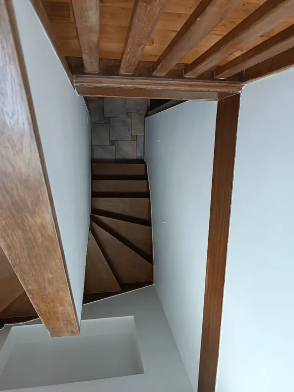 Réparation de mur dans une trémie d'escalier, photo 11