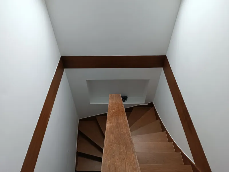 Réparation de mur dans une trémie d'escalier, photo 12