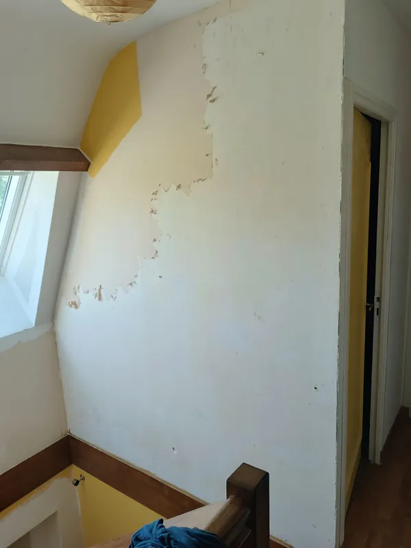 Réparation de mur dans une trémie d'escalier, photo 3