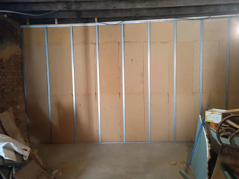 Isolation d'un mur en laine de bois